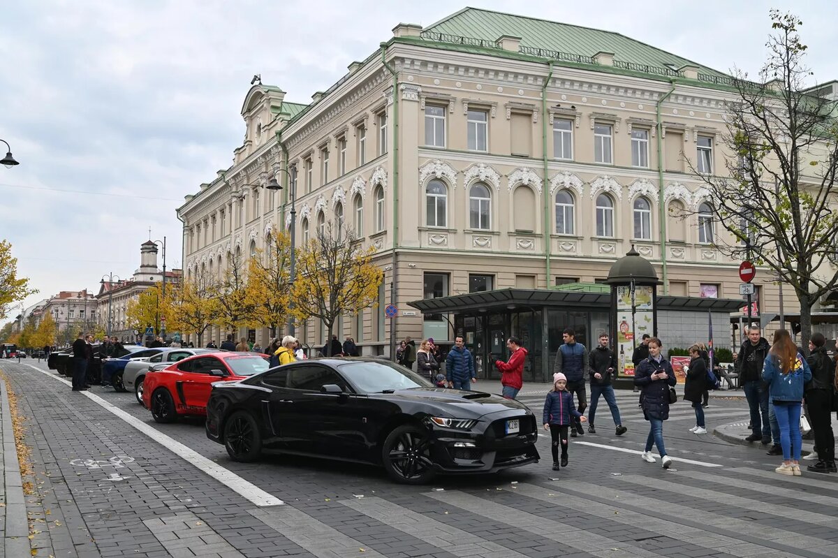 Мероприятие организовал клуб владельцев американских автомобилей V8.