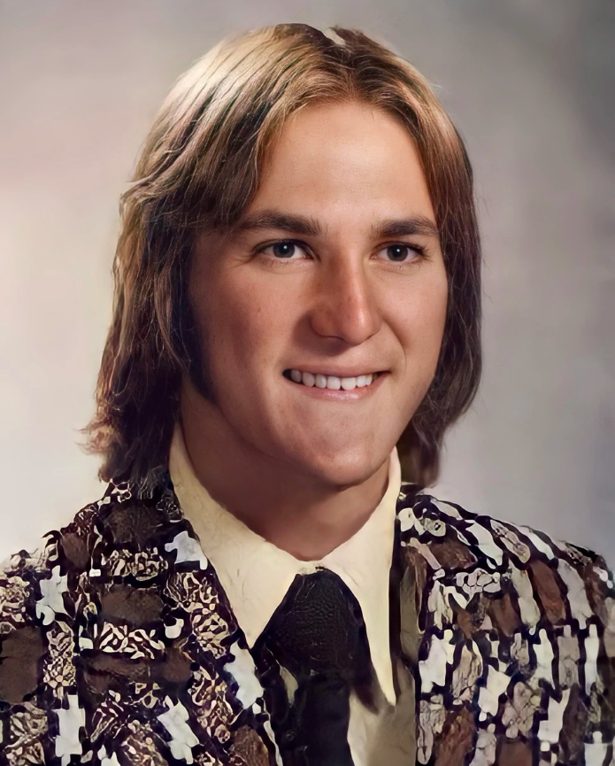 Douglas Mueller (https://unidentified-awareness.fandom.com/wiki/Douglas_Mueller)