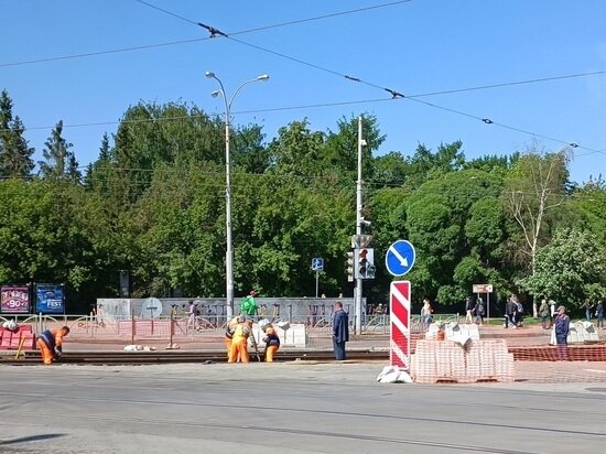     Затор образовался из-за ремонта дороги. Фото: "МК-Урал".