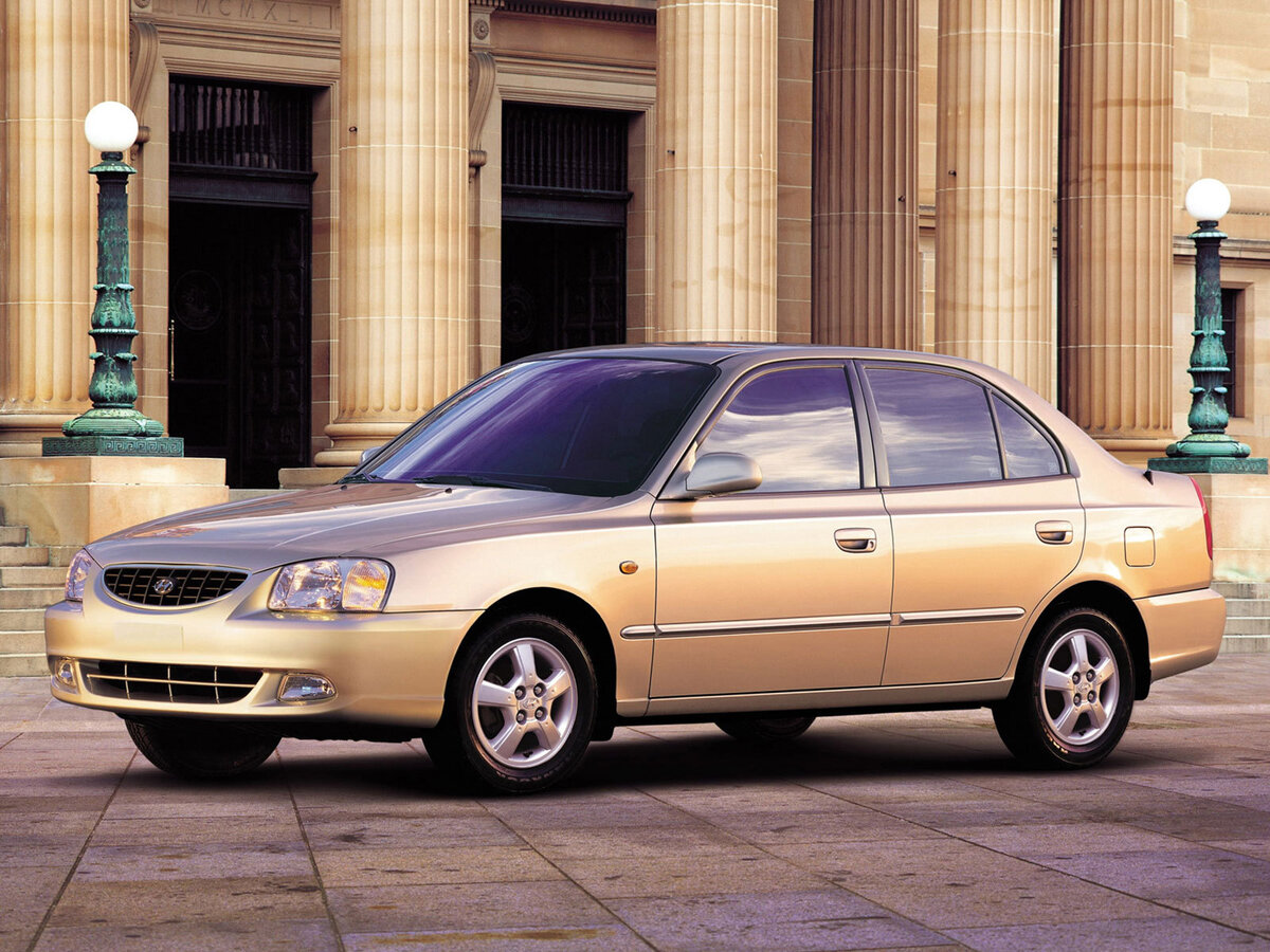 Бюджетный седан Hyundai Accent в свое время был настоящим бестселлером на российском рынке, однако из-за того, что его выпускали на ТаГАЗ’е – у автомобиля имелись определенные проблемы с качеством...