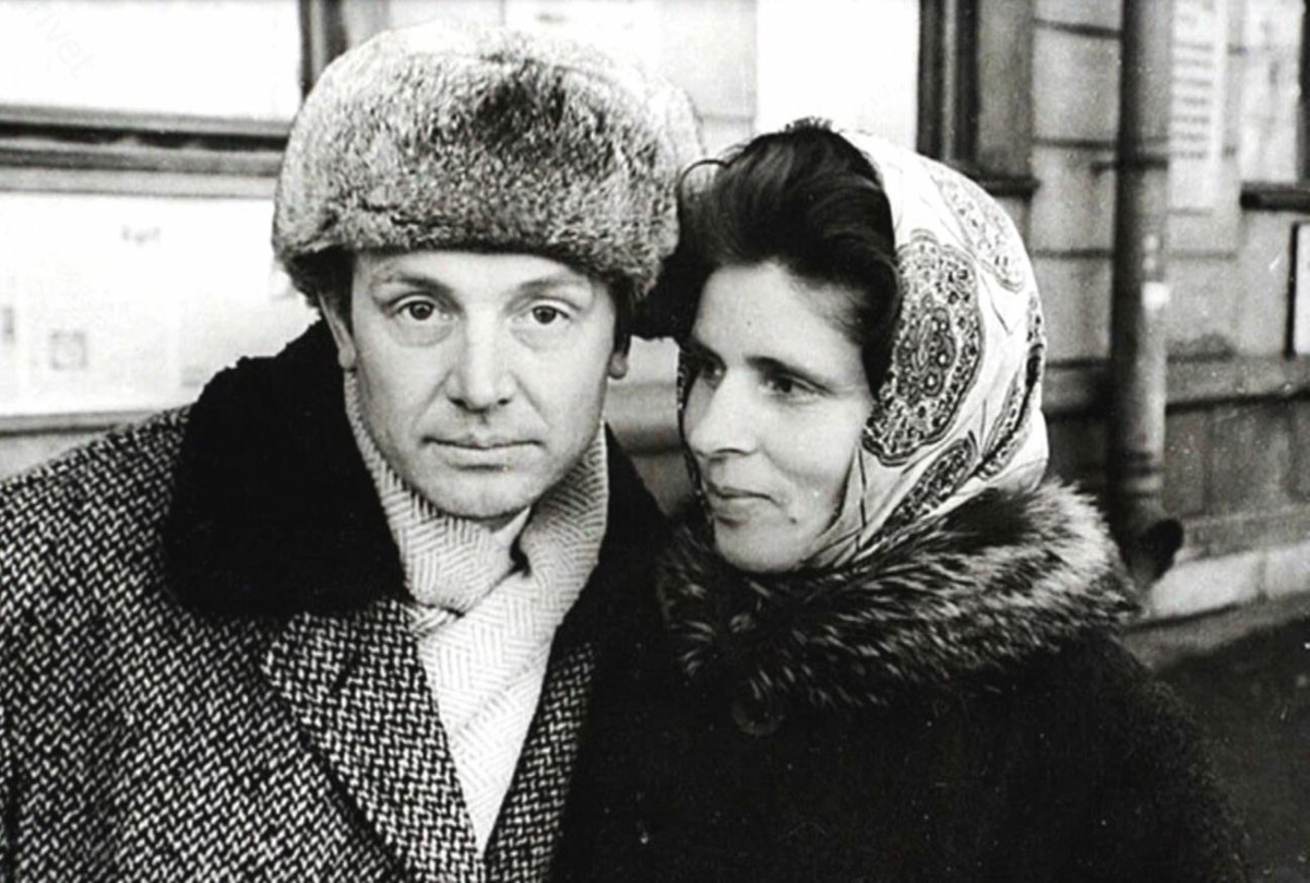 Иннокентий Смоктуновский с женой Суламифью