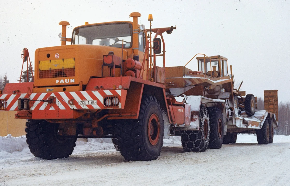 Седельные тягачи Фаун l900d87