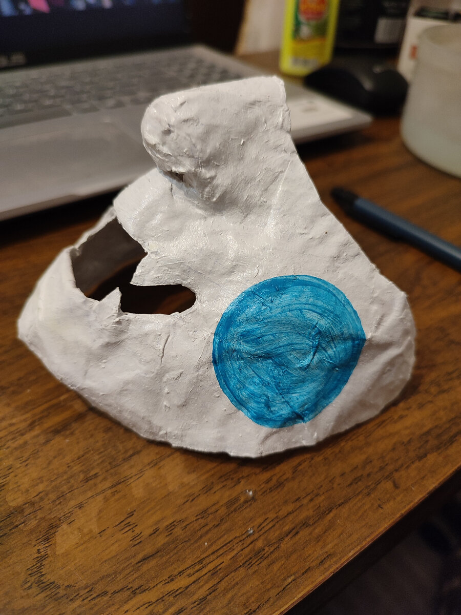 Наметили круг циркулем и закрасили. Здесь представлен один слой. 