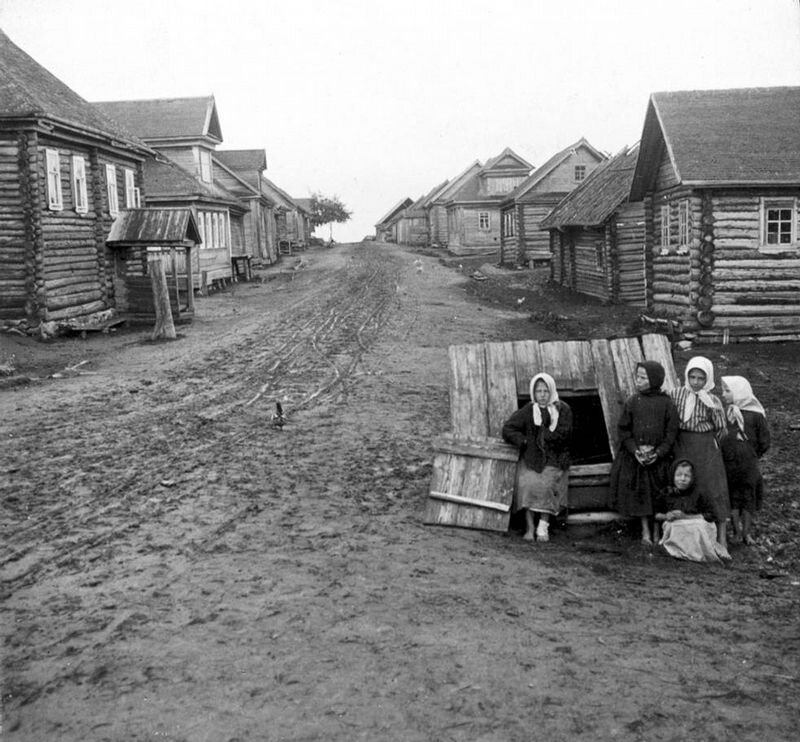 Ну примерно как-то так выглядит современная деревня в голове у некоторых