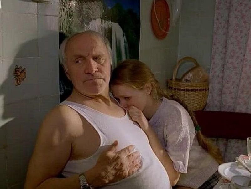 Кадр из фильма "Ворошиловский стрелок"