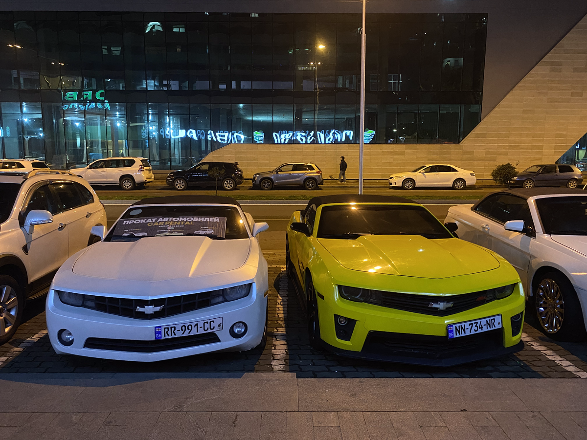 Вон там правее тоже американец без крыши