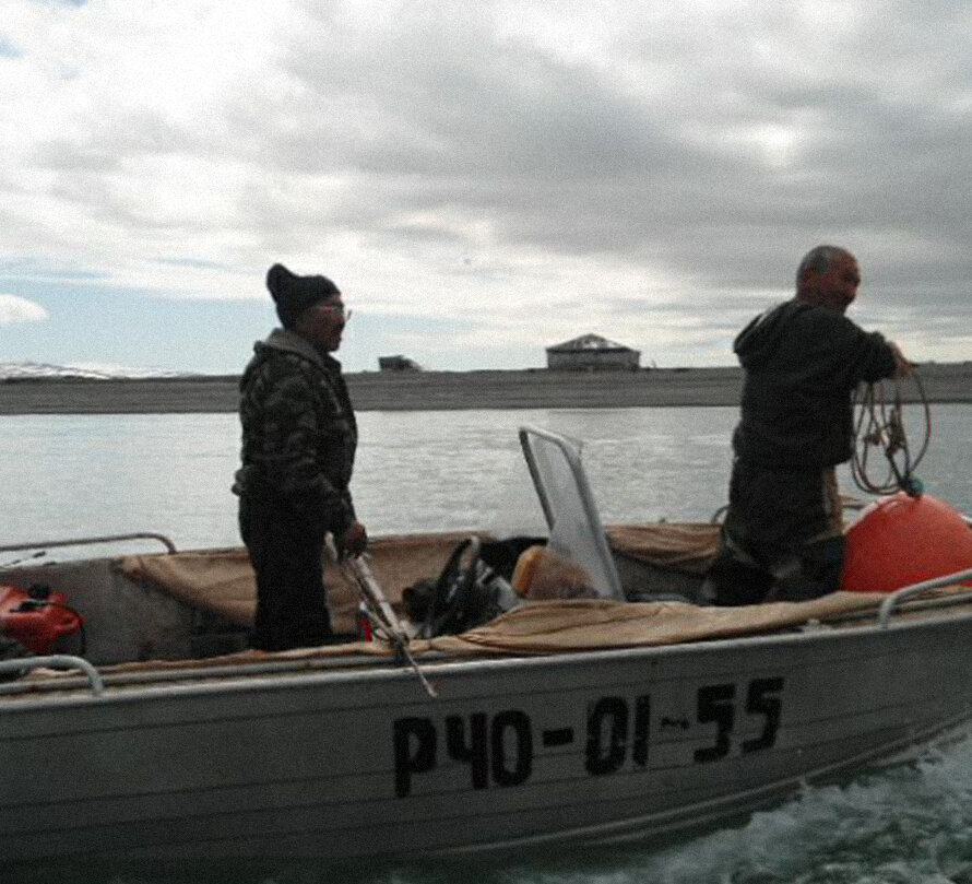    Охотники выходят в море   
Фото предоставил Алексей Бычков, коренной житель Чукотки
