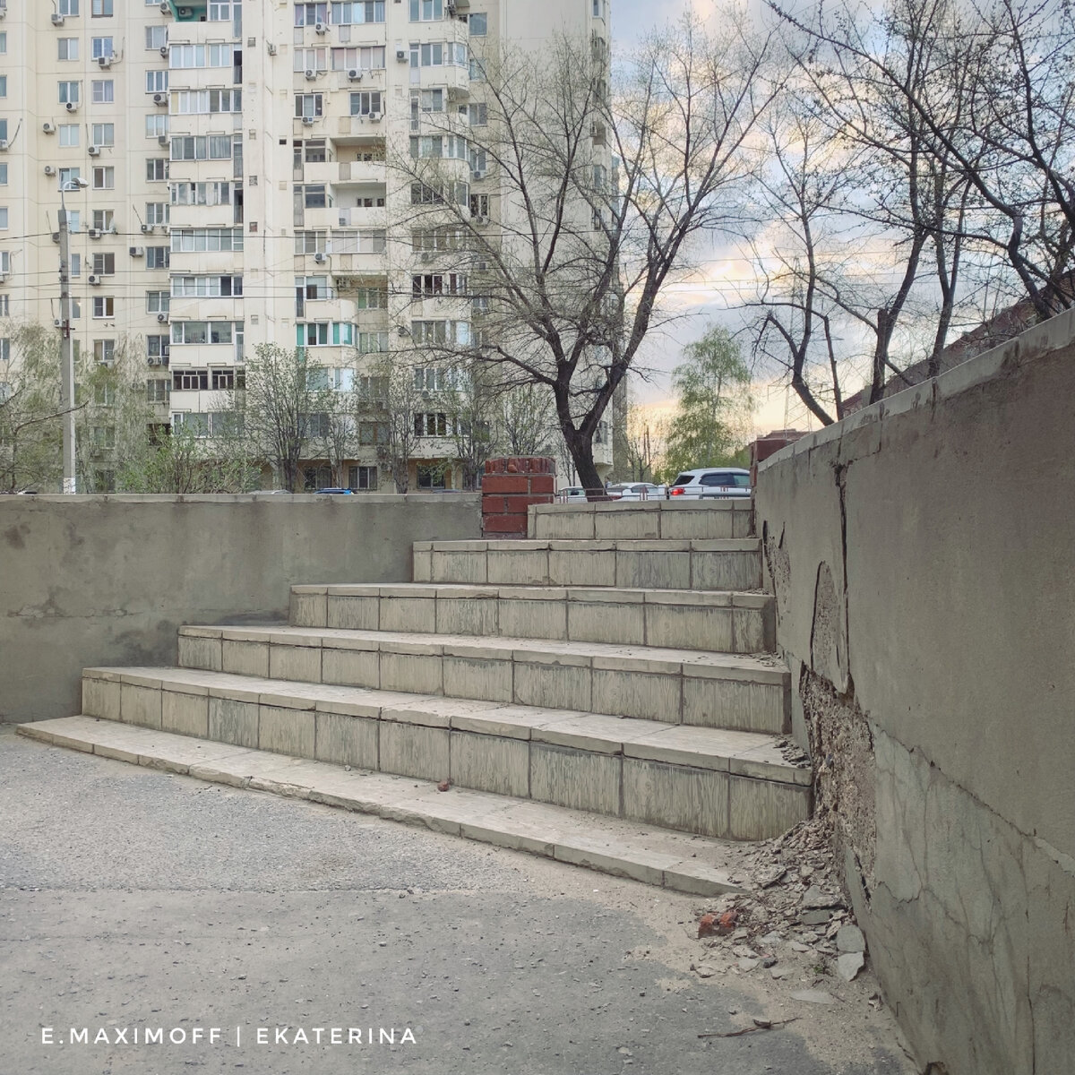 Эти ступени всегда напоминали мне о средневековых замках