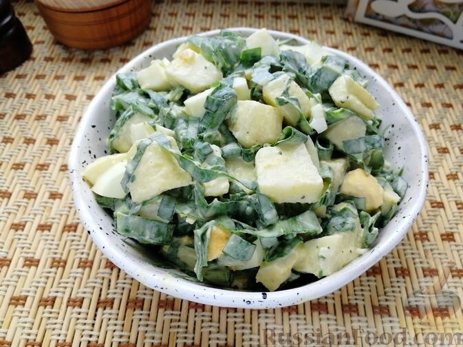 яблоко, яйца, черемша, горчица столовая, сметана, соль, перец чёрный молотый