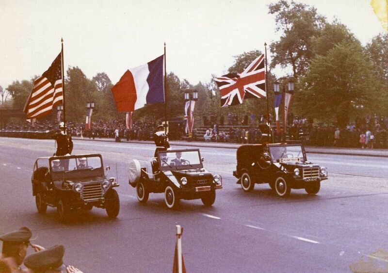 Парад союзных войск в Западном Берлине 15 июня 1965 г.  Фото из открытых источников.