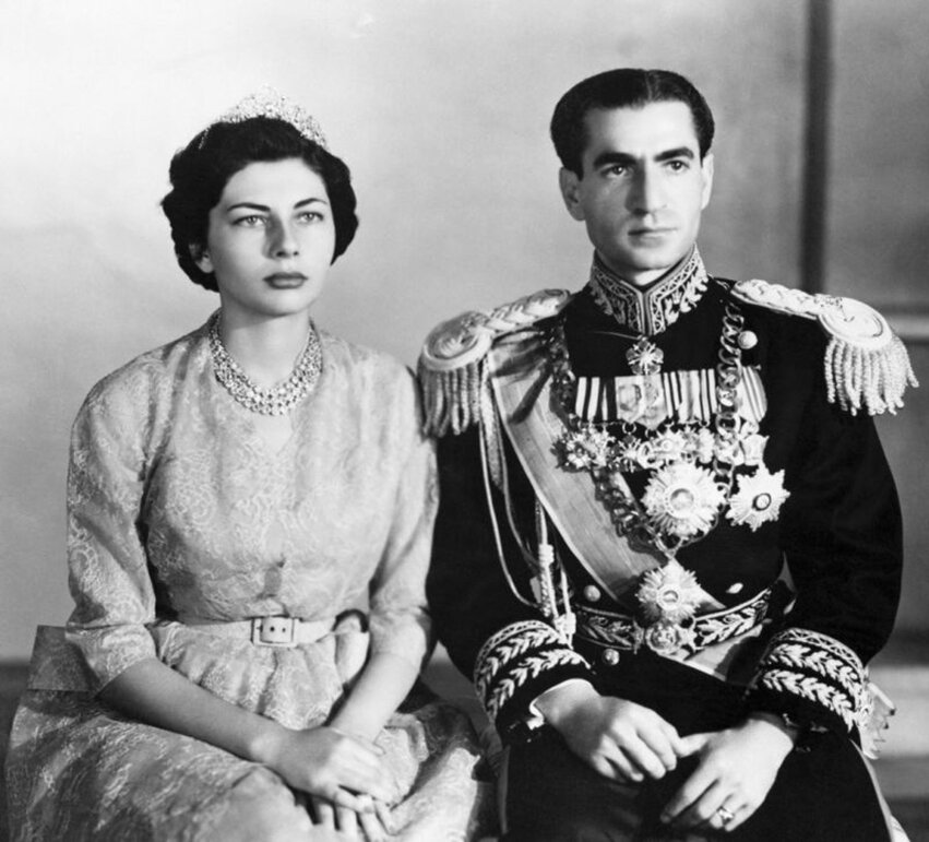 Шах мухаммед реза пехлеви и его жены. Шах мохаммед реза пехлеви. Шах ирана мохаммед реза пехлеви. Ирана мохаммед реза пехлеви. Шах ирана пехлеви.