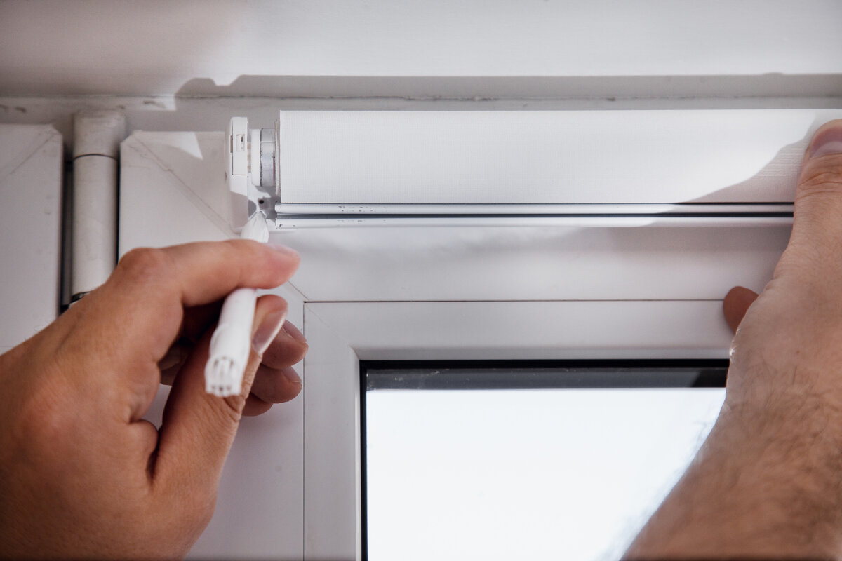 Рулонные шторы блэкаут, монтаж на створки