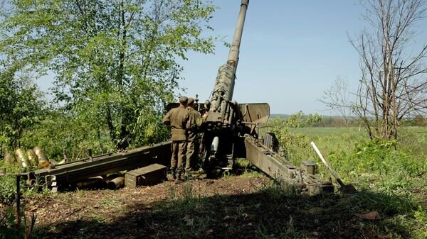    Военнослужащие 9-го полка НМ ДНР © РИА Новости / Сергей Аверин