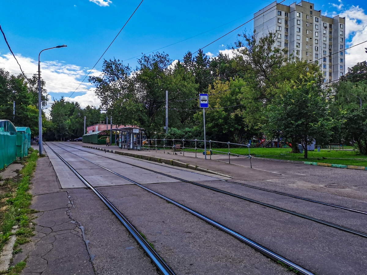 Так выглядит Халтуринский проезд у Открытого шоссе.