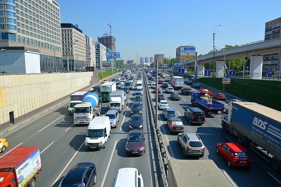     Жители Москвы и Подмосковья смогут проезжать по МСД бесплатно  Shutterstock