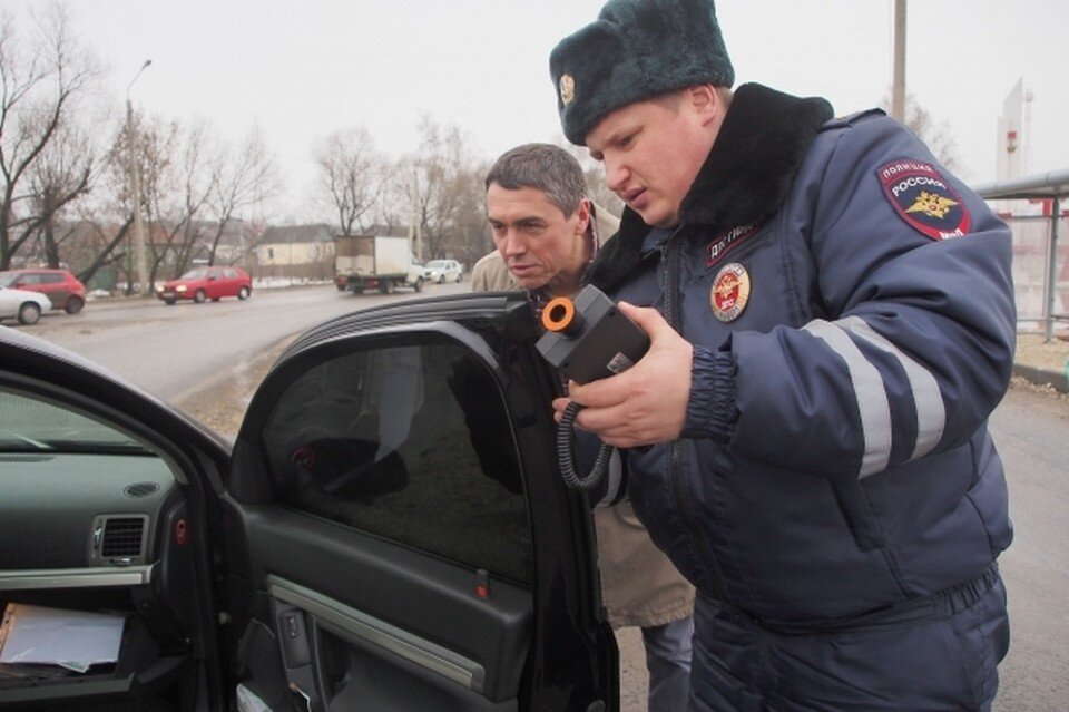     В Томске за минувшую неделю 46 автомобилистов привлекли к административной ответственности за нарушение правил тонировки автомобильных стекол. Алексей ФОКИН