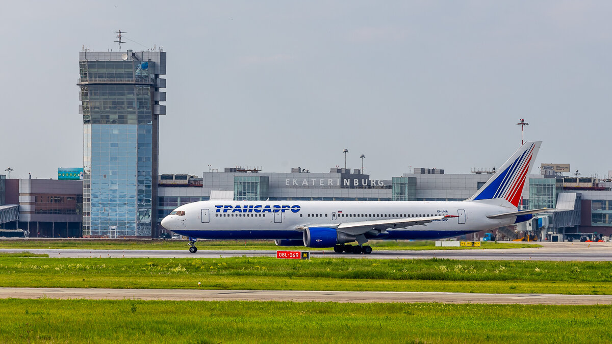 J2 авиакомпания. Трансаэро Боинг 321. Уральские авиалинии новая ливрея. Boeing 737-800 по. Россия спорт ливрея 737.