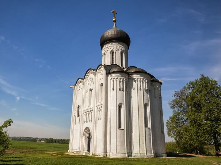 Церковь Покрова на Нерли. Фото с сайта culture.ru.