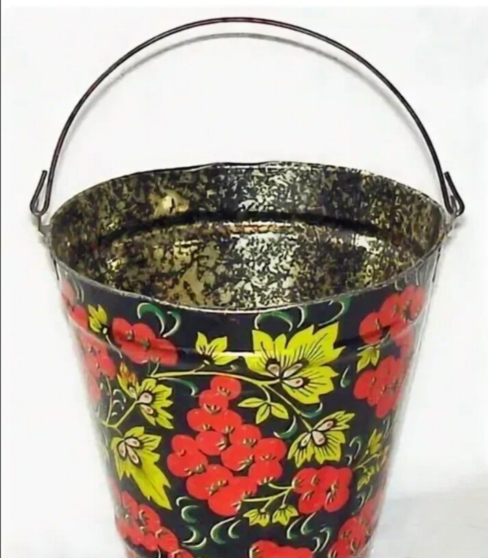 Расписное коромысло и ведро, из интернета.