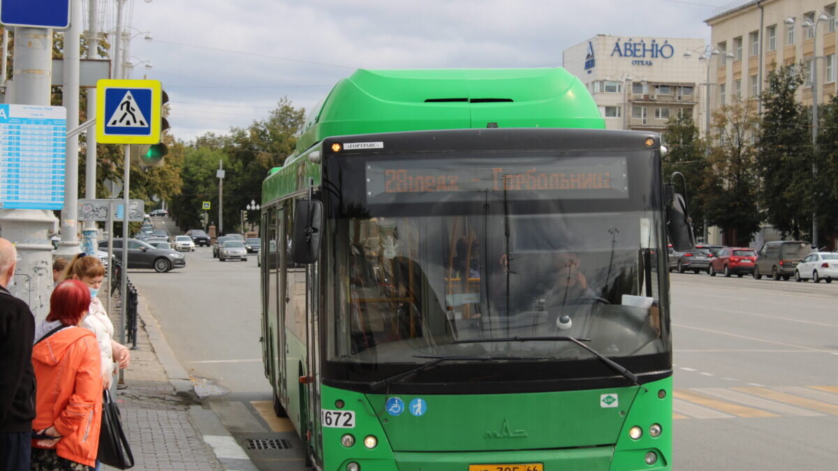 24 автобус екатеринбург. Новые автобусы для Подмосковья. 09 Автобус Екатеринбург. Новые автобусы в Москве. Сим городского автобуса.