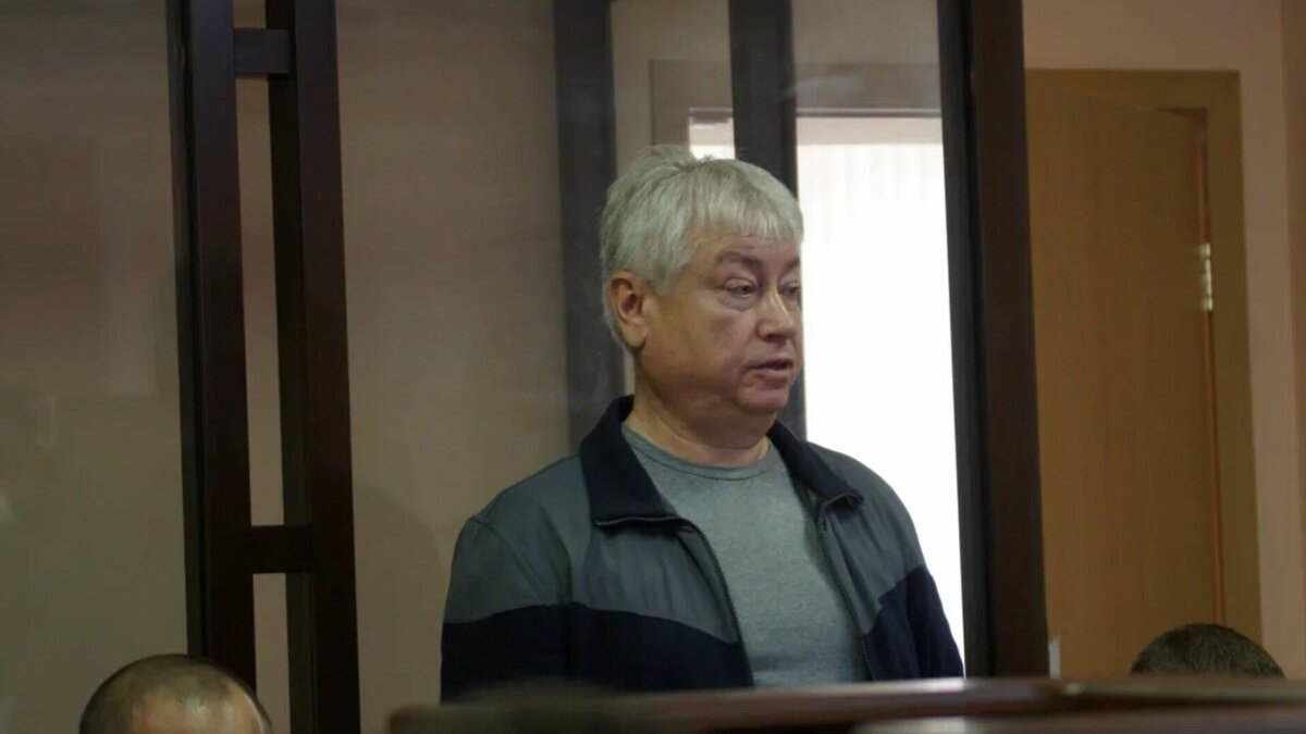     Верховный суд Татарстана снова перенес рассмотрение жалобы бывшего председателя правления «Татфондбанка» Роберта Мусина. Следующее заседание состоится 16 ноября, сообщили Inkazan в пресс-службе суда.