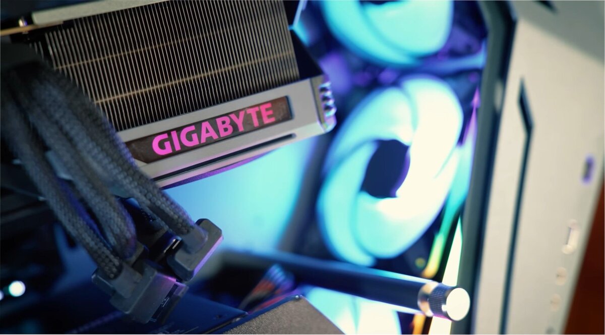 4090 Gigabyte.
