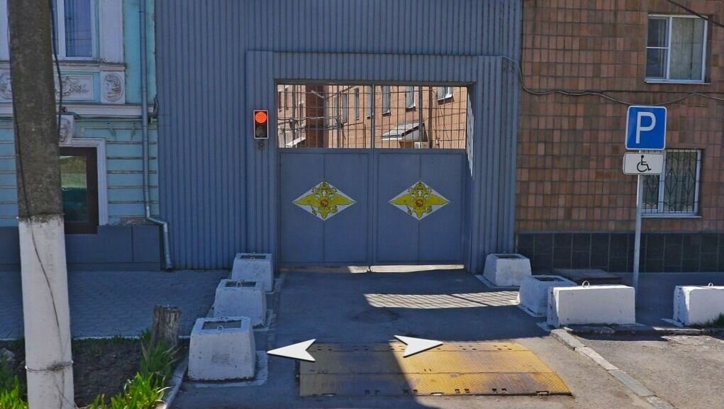     В полиции Таганрога, по информации СМИ, провели обыски в рамках уголовного дела о взятке в 40 миллионов рублей.