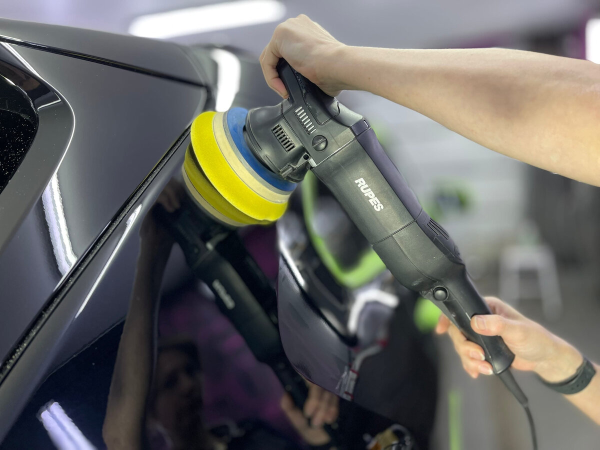 Полировка + керамика на Toyota RAV4  