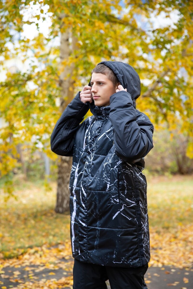 Цена на куртку: 9 700р