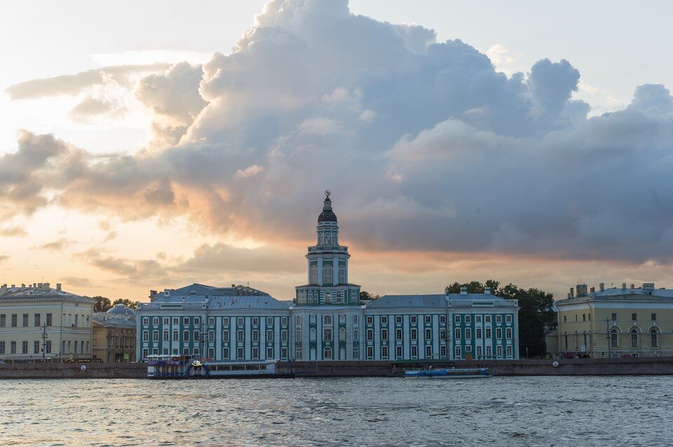     6 декабря в Петербурге отмечается День Кунсткамеры и вход в музей станет бесплатным Олег ЗОЛОТО