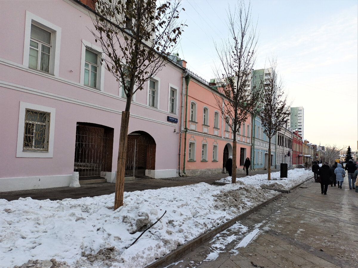 Школьная улица                                                                                                                                          