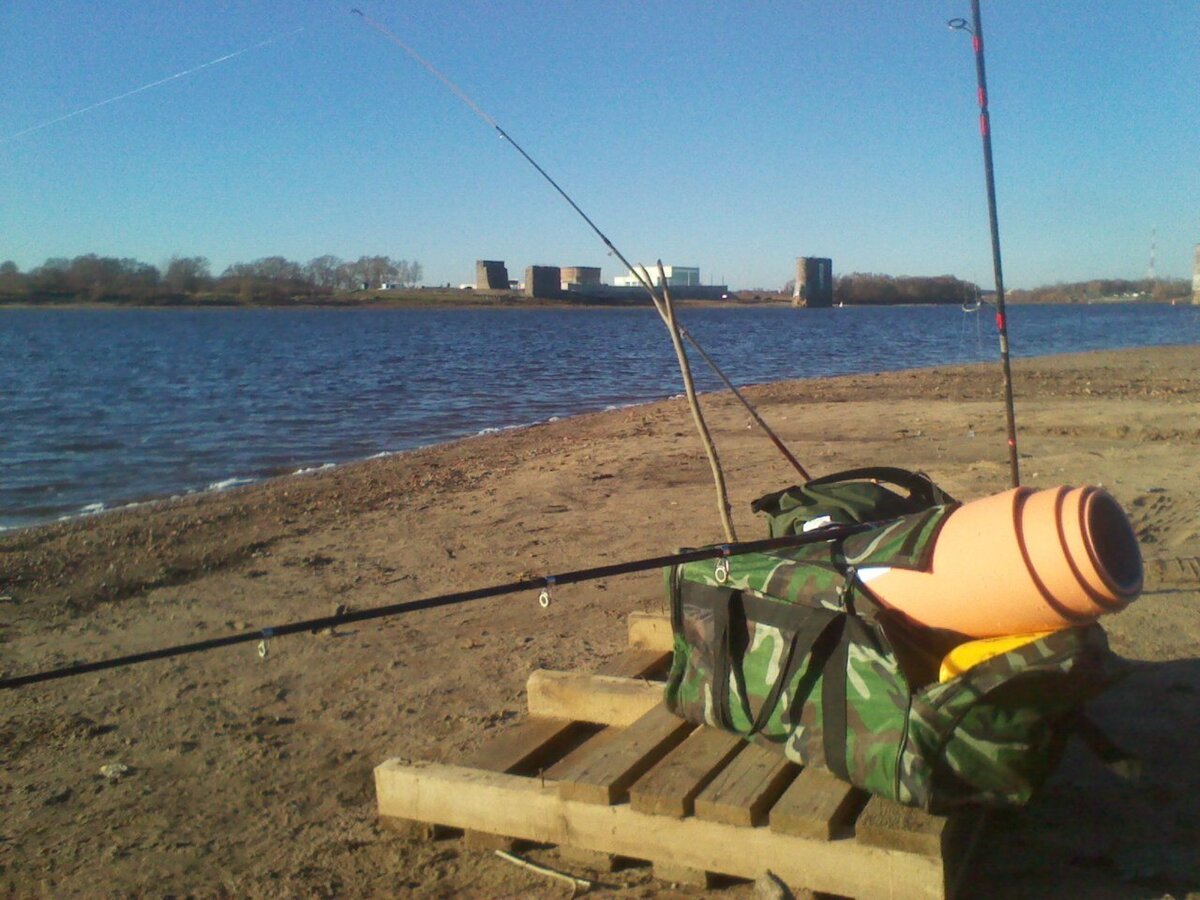 Данная фотография сделана не реке Волхов. Не далеко от Великого Новгорода.