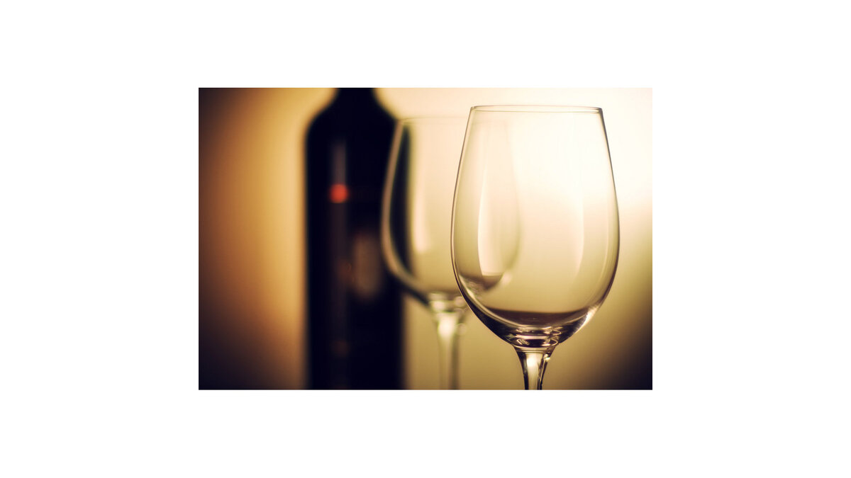    #Бутылка вина© flickr.com / 96dpi