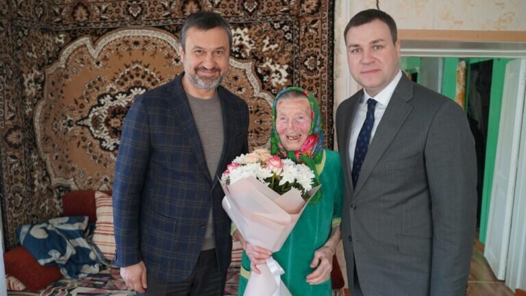    Игорь Сухарев навестил Героев социалистического труда в Бузулуке Марина Шарт