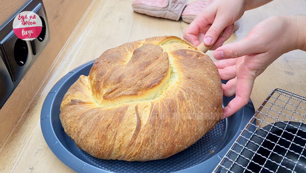 Это не тот хлеб, который вы ели всегда - он совсем другой. Необычный состав и вкус, попробуйте