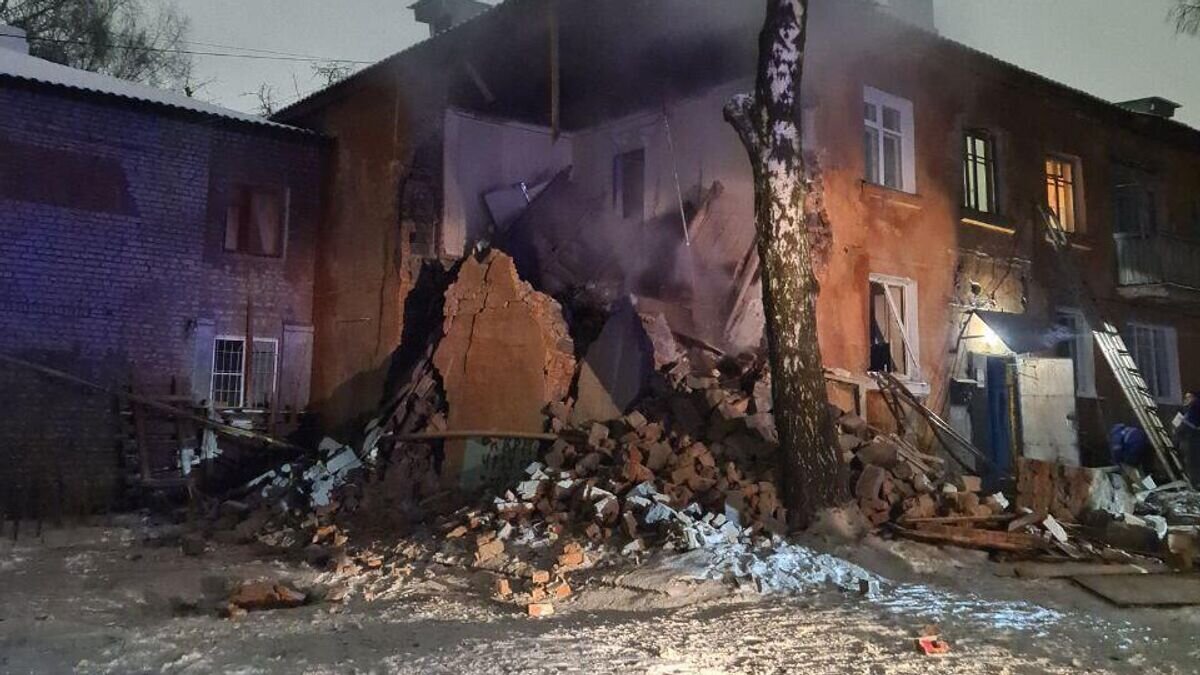    Место взрыва газа в жилом доме в Рязани© Фото : Павел Малков/Telegram