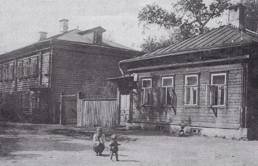 Бывшие дома священнослужителей на Ваганьковском, 1948г. 
В 1977г. были снесены, на их месте выстроен колумбарий