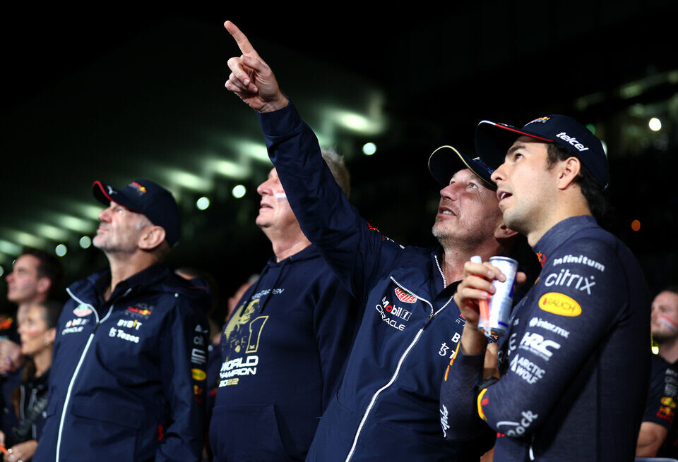    Red Bull Racing посмеялась над штрафом и подколола конкурентовGetty Images / Red Bull Content Pool