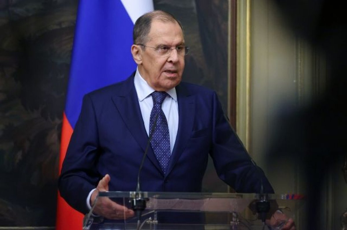    Лавров: курс Запада несет риски прямого столкновения ядерных держав