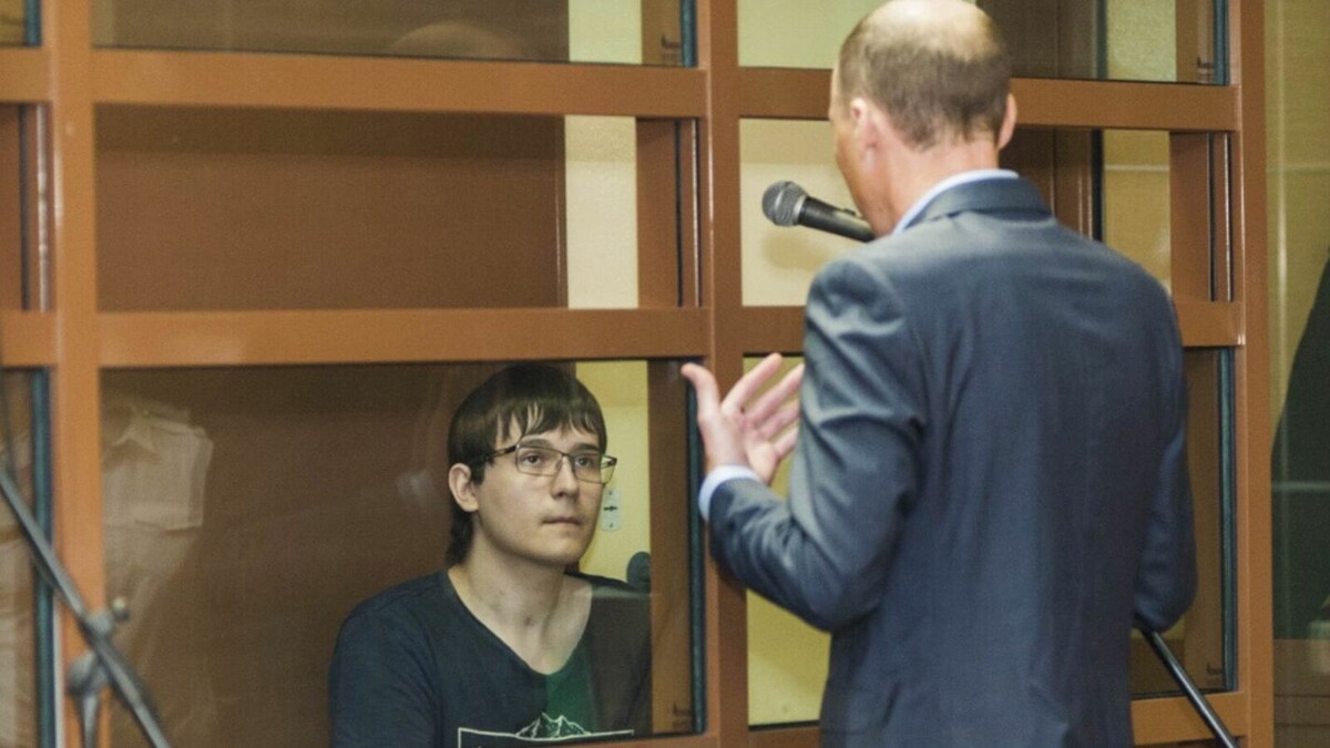     Напавшего на Пермский государственный университет Тимура Бекмансурова приговорили к пожизненному лишению свободы. В сентябре 2021 года по его вине погибли шесть человек. Об этом сообщил портал ProPerm.