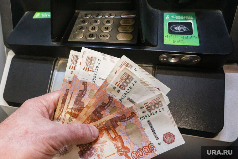    Для получения двойной пенсии необходимо заполнить заявление и предоставить документы