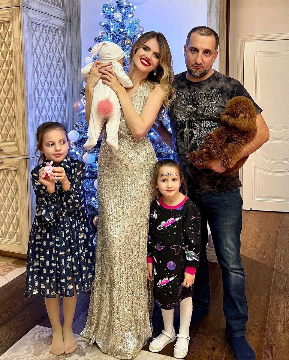 Листайте вправо, чтобы увидеть больше изображений