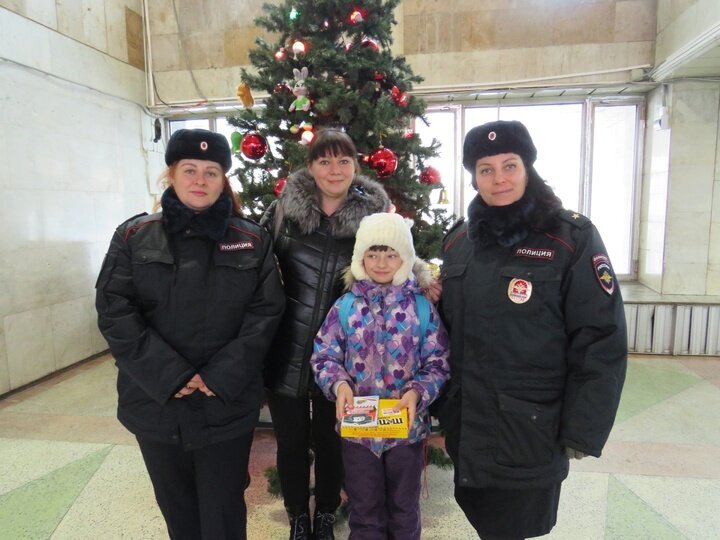     фото: ло мвд на станции тверь