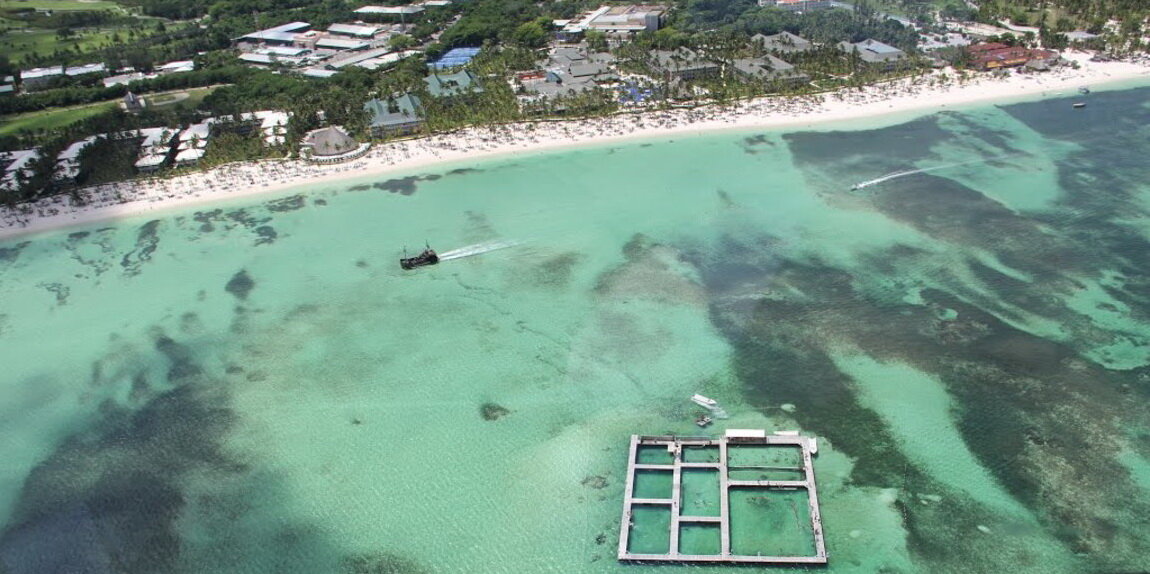 Панорама Dolphin Island Park с вертолёта