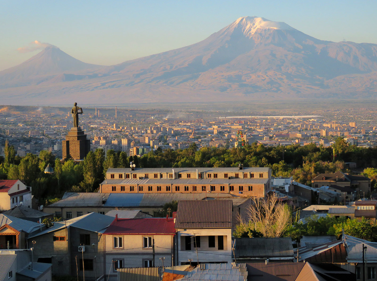 Армения гора Арарат маки