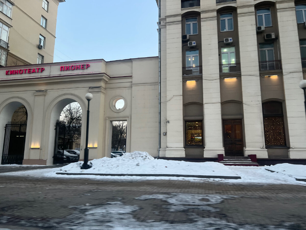 Кинотеатр в сталинке