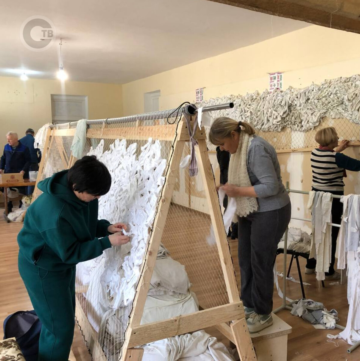 В Доме культуры станицы Голубицкой открылся пункт плетения маскировочных сетей для участников СВО