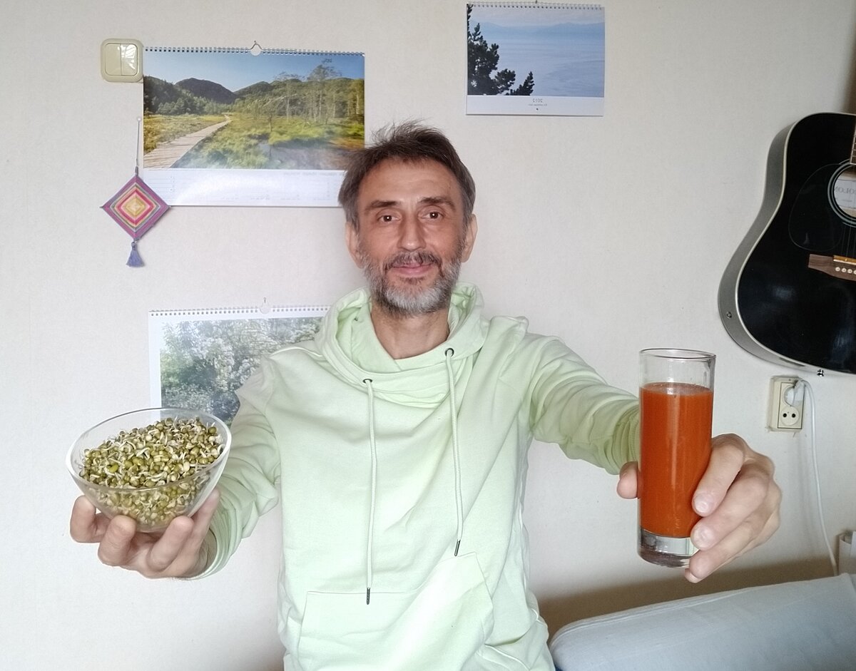 Мои любимые проростки маша и морковно-яблочный сок. Фото автора