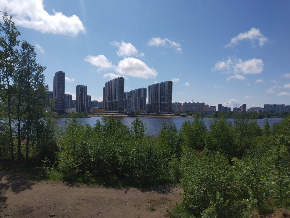 Другой берег и ЖК. Фото автора