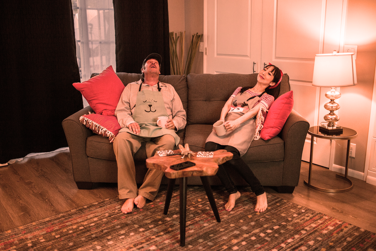 Фартуки то на обоих надеты